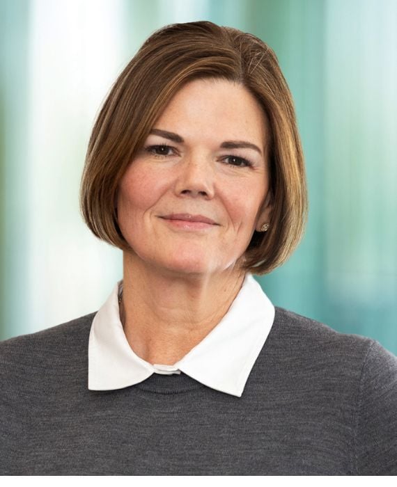 Lisa todd headshot